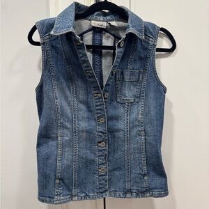 CHICOS Denim Sleeveless Button-Up Vest